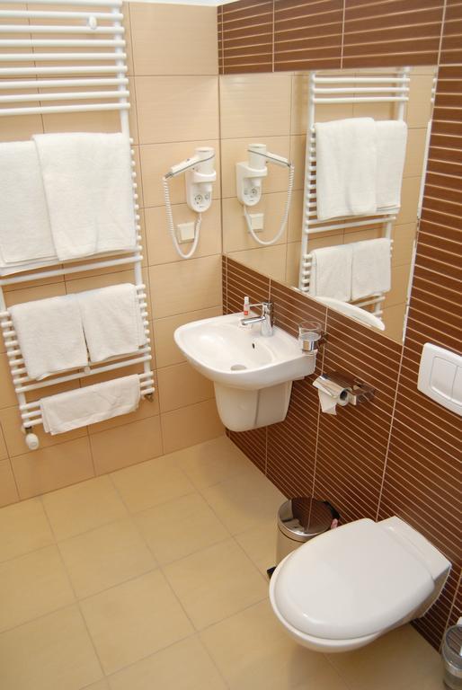 Hotel Pik ميكولو الغرفة الصورة